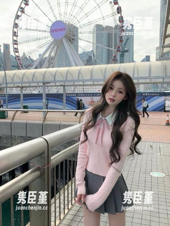 52吃瓜网 在52吃瓜网苹果版上,轻松获取最新的娱乐八卦吧!