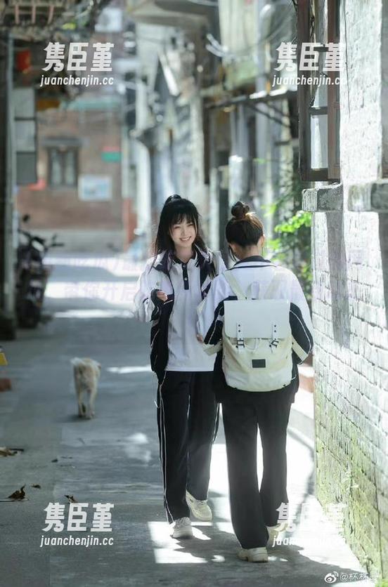 最新吃瓜入口：不容错过的网址，带你开启吃瓜新体验，获取最新动态！