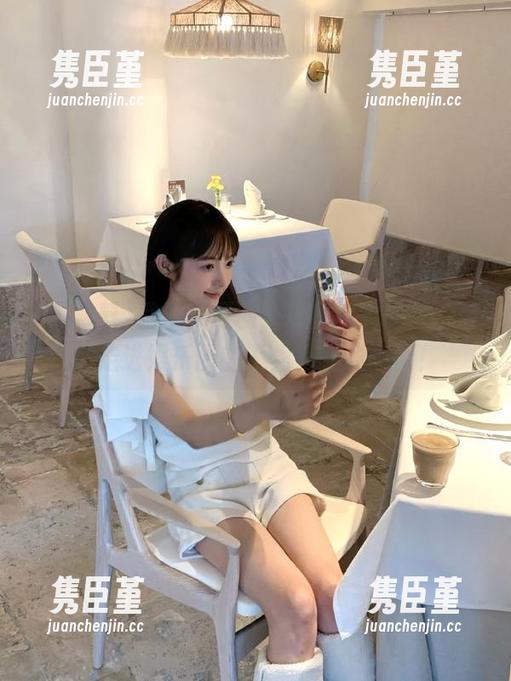 登录黑网料，观看真实故事，带你走进娱乐圈的不为人知的一面！